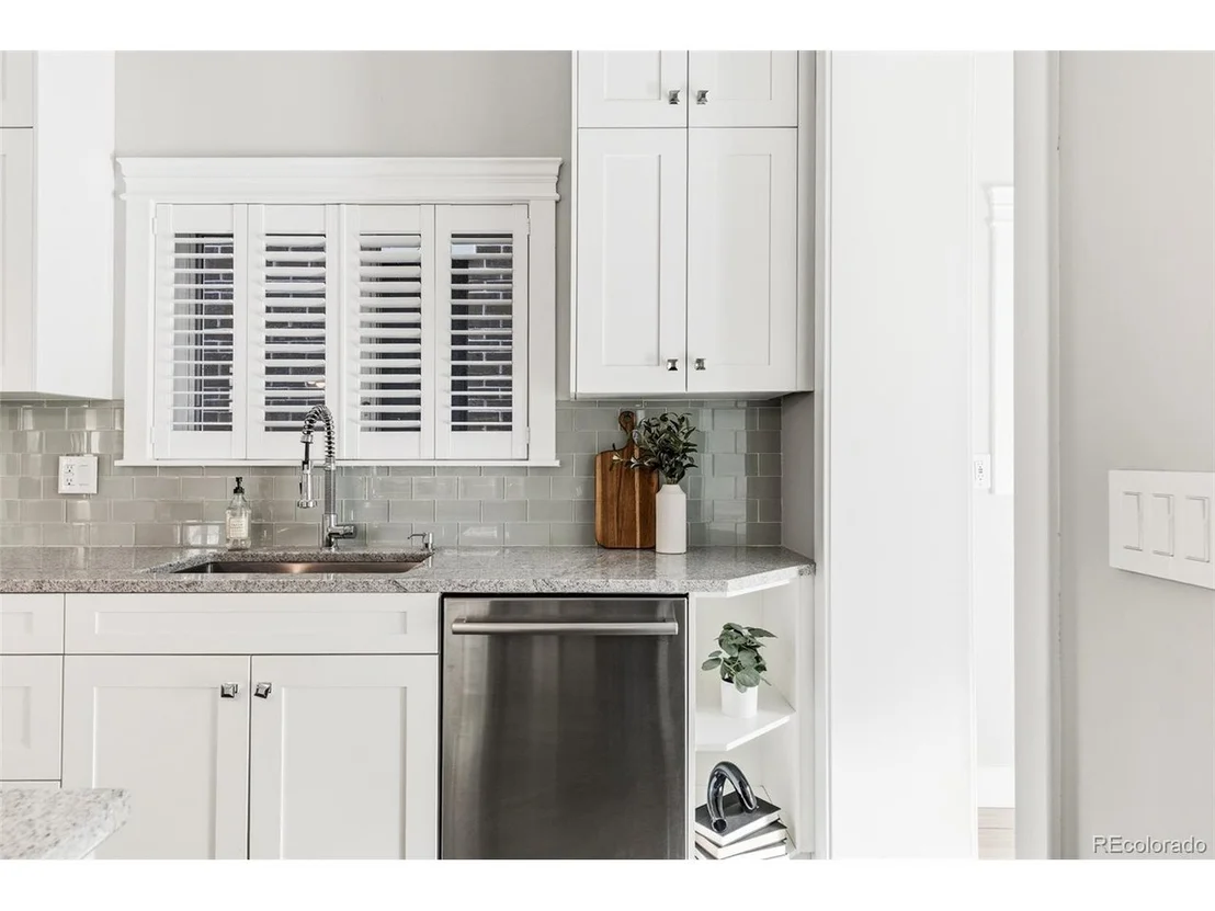 Photo of 3321 Bryant St