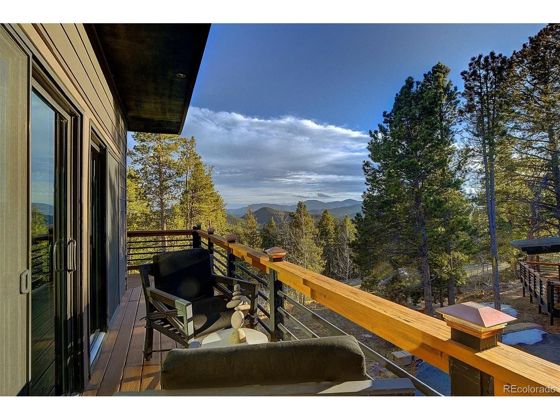Photo of 94 Crest View Dr