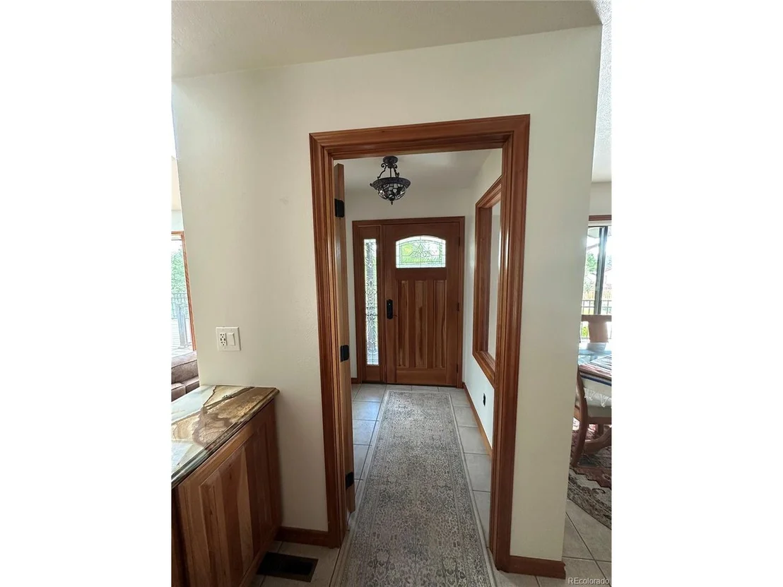 Photo of 7454 Queen Cir