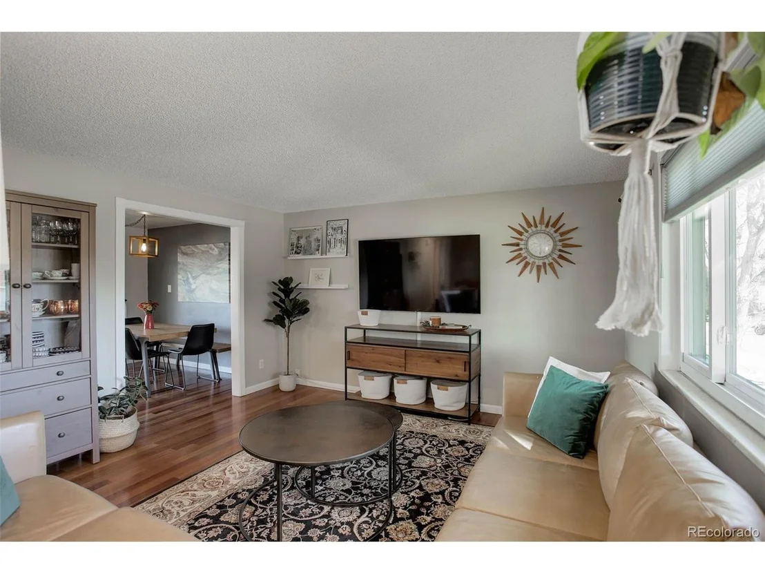 Photo of 222 Helena Cir