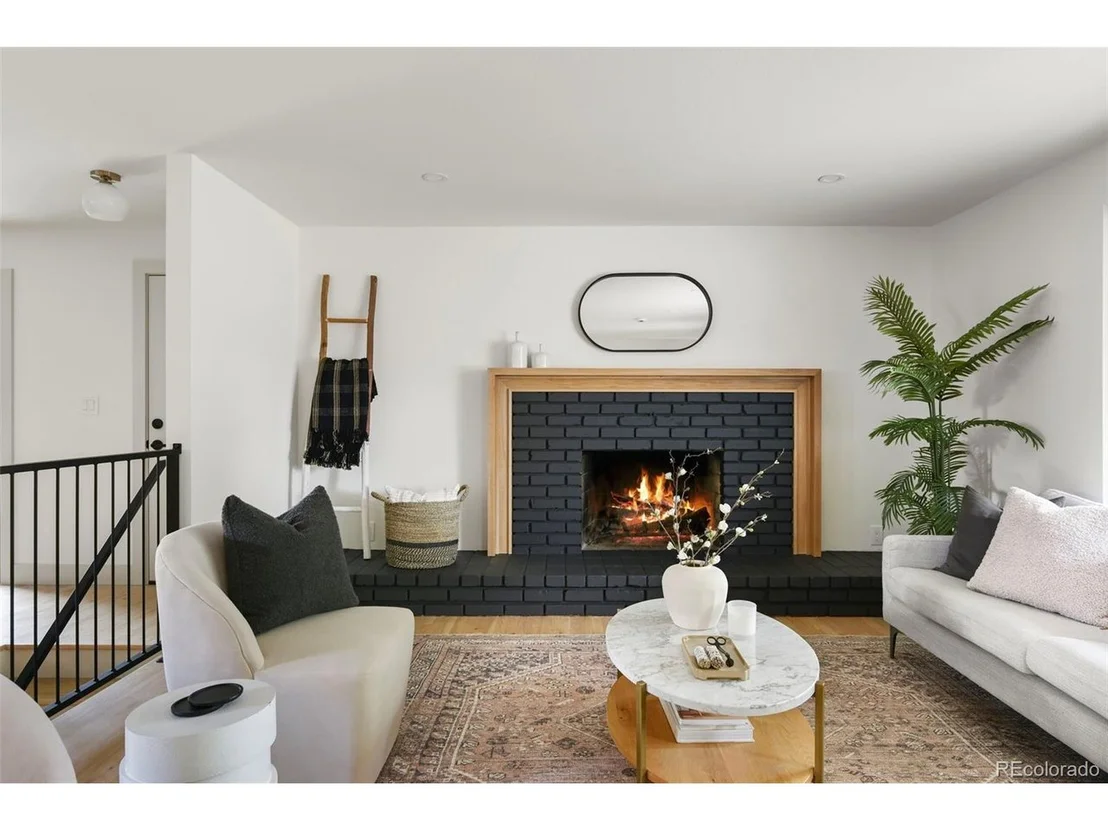 Photo of 230 Seminole Dr