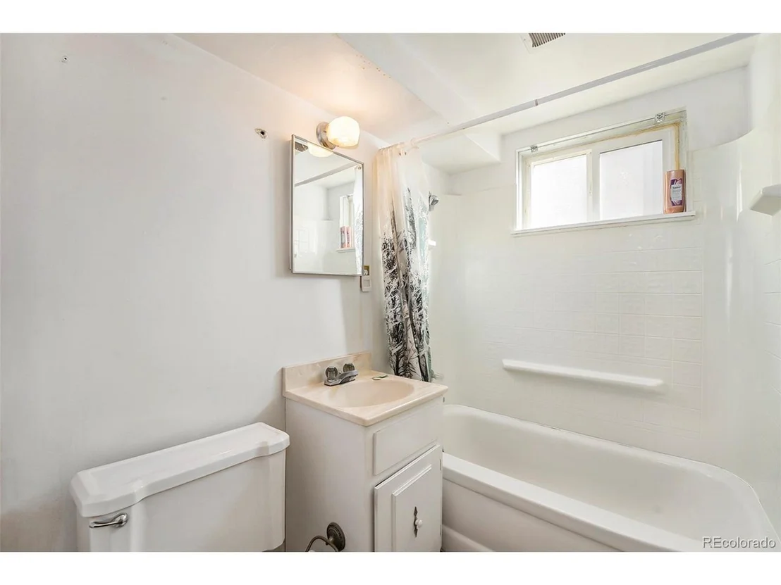 Photo of 217 Iowa Dr