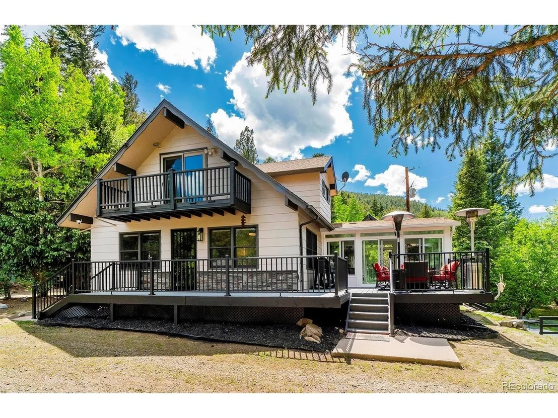 Photo of 1064 Apex Valley Rd