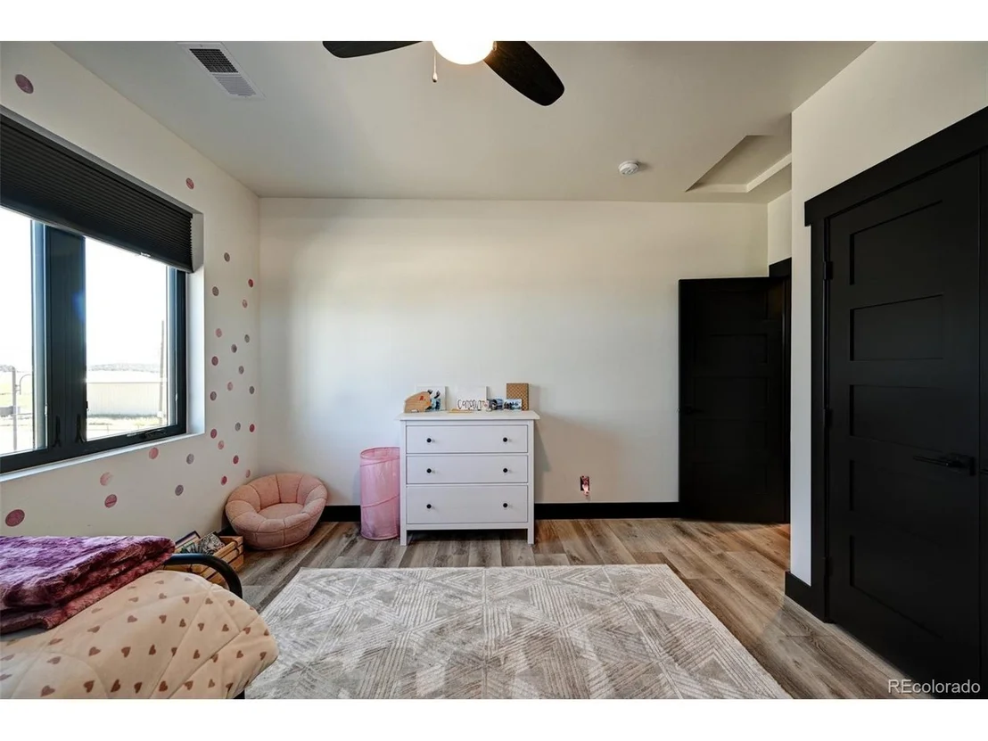 Photo of 10503 Willow Ave
