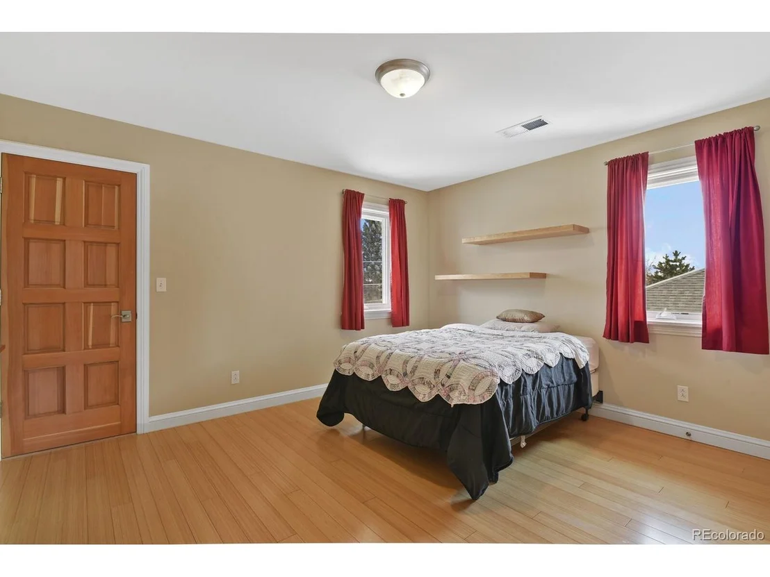 Photo of 220 Pawnee Dr