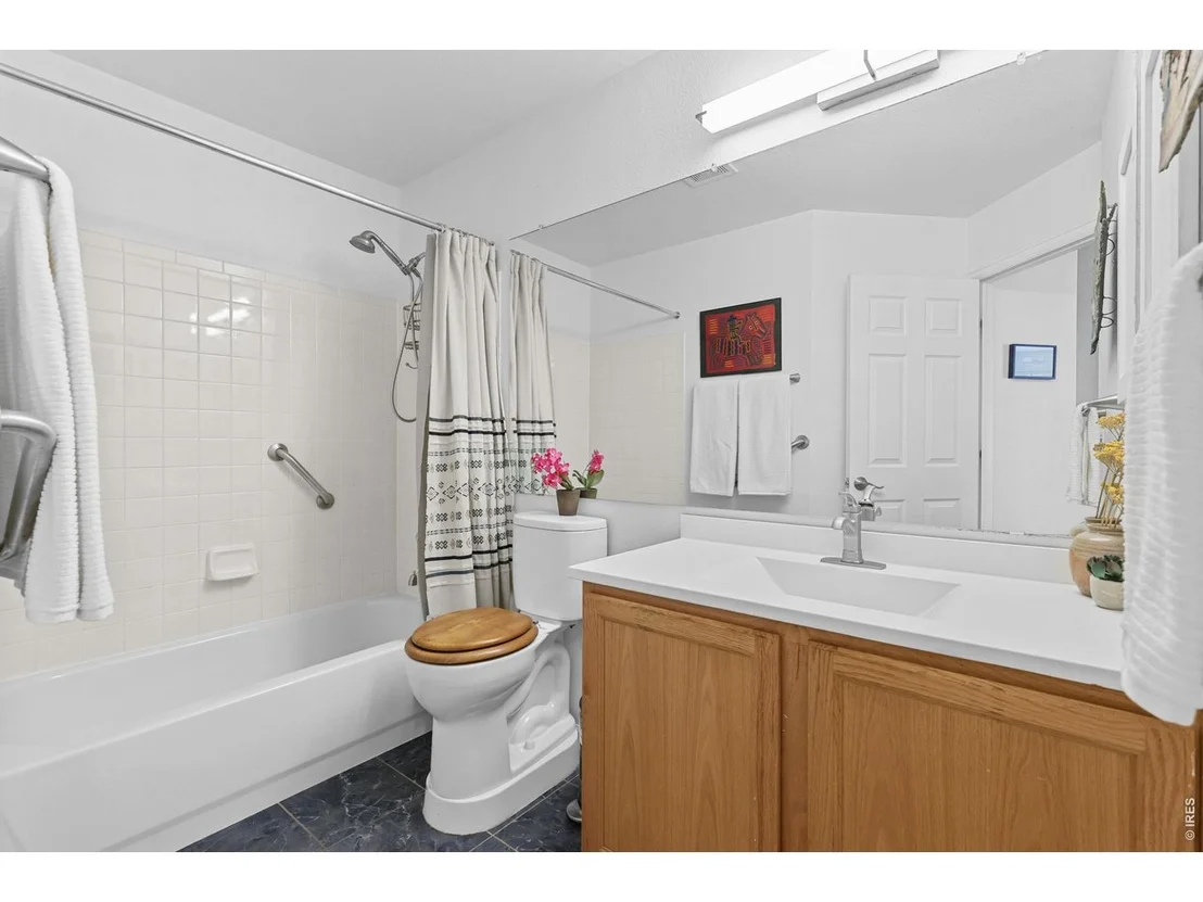 Photo of 657 Nelson Park Dr