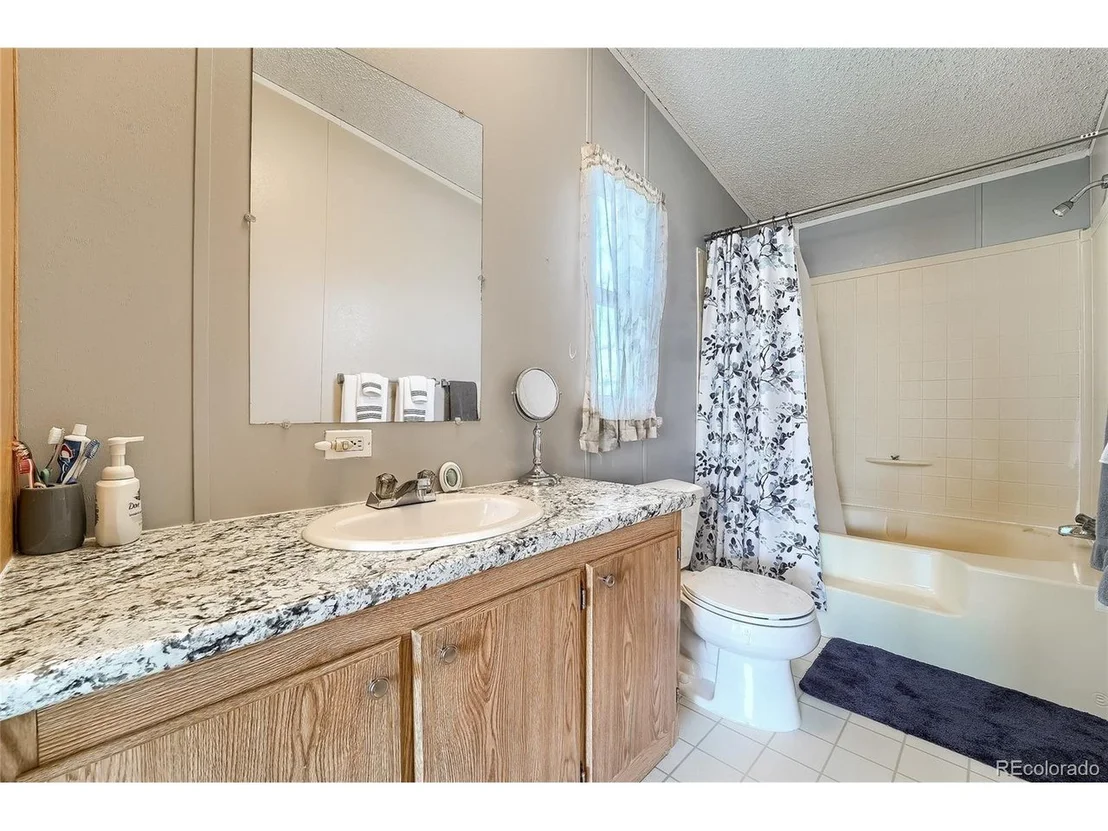 Photo of 215 Elm St