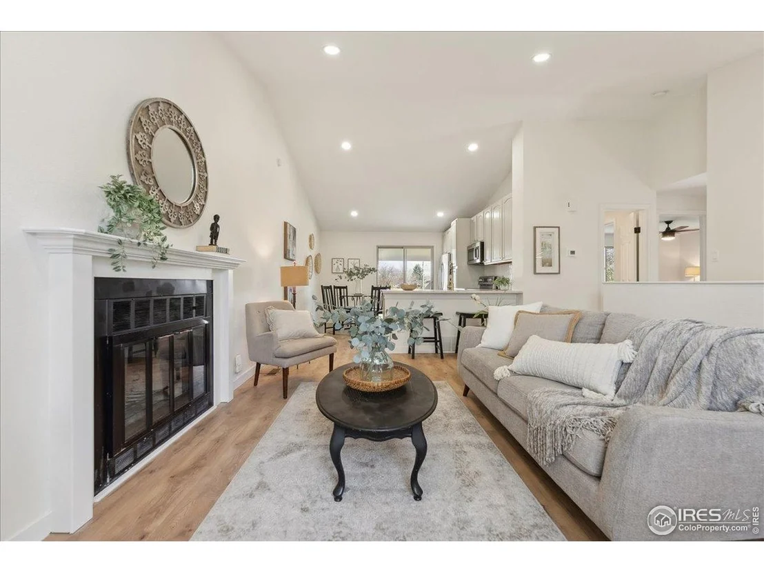 Photo of 2476 Sunset Dr