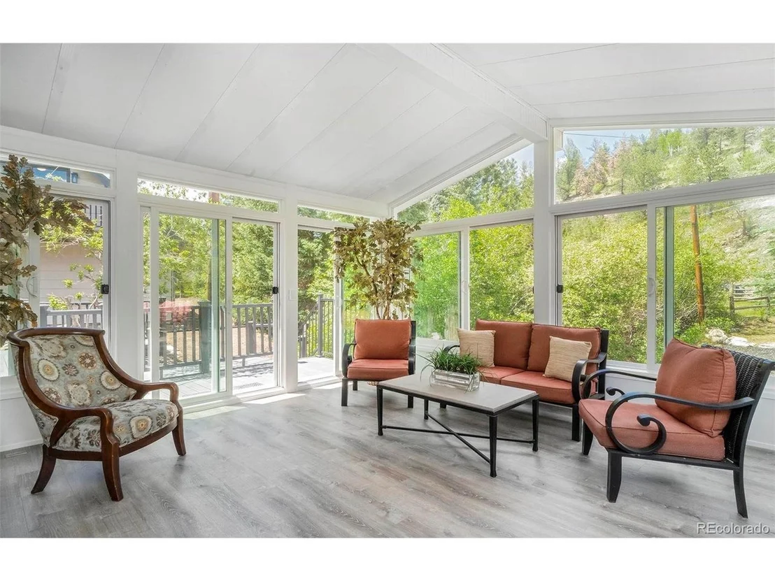 Photo of 1064 Apex Valley Rd