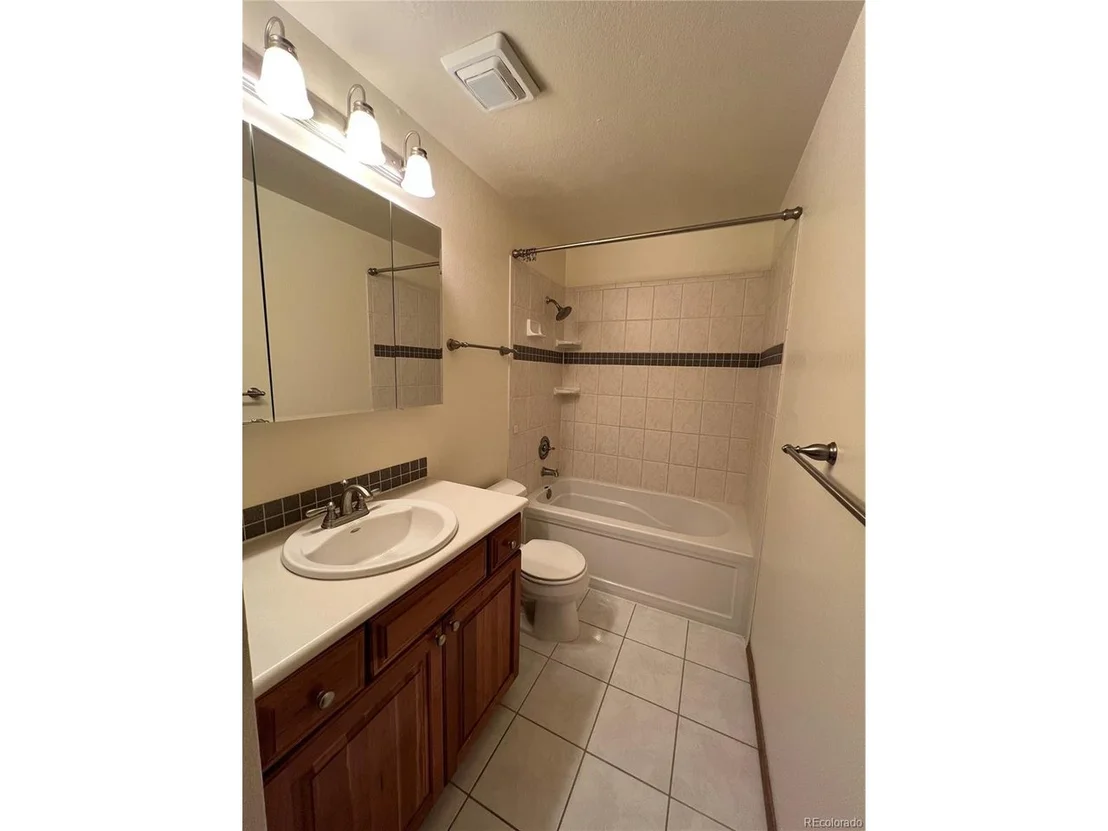 Photo of 7151 Palisade Dr