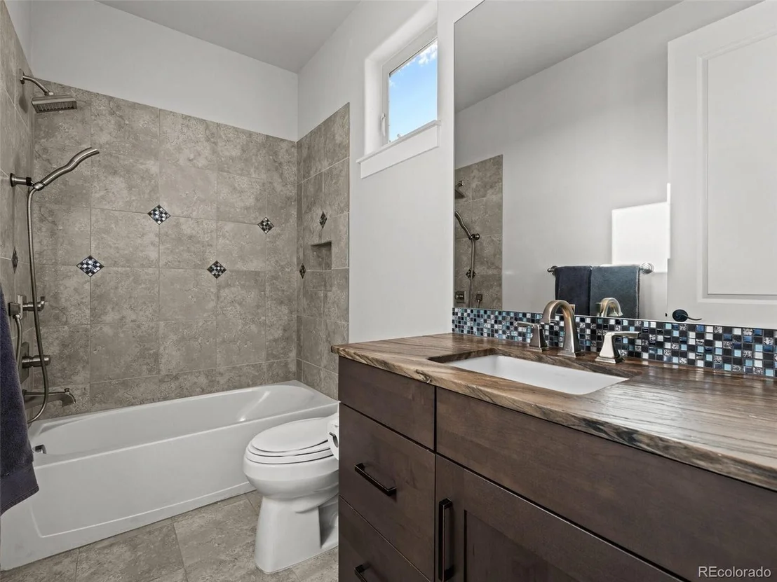 Photo of 9487 Winding Hill Way
