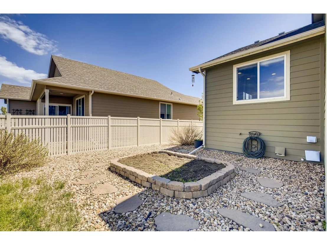 Photo of 5675 Vine Ave