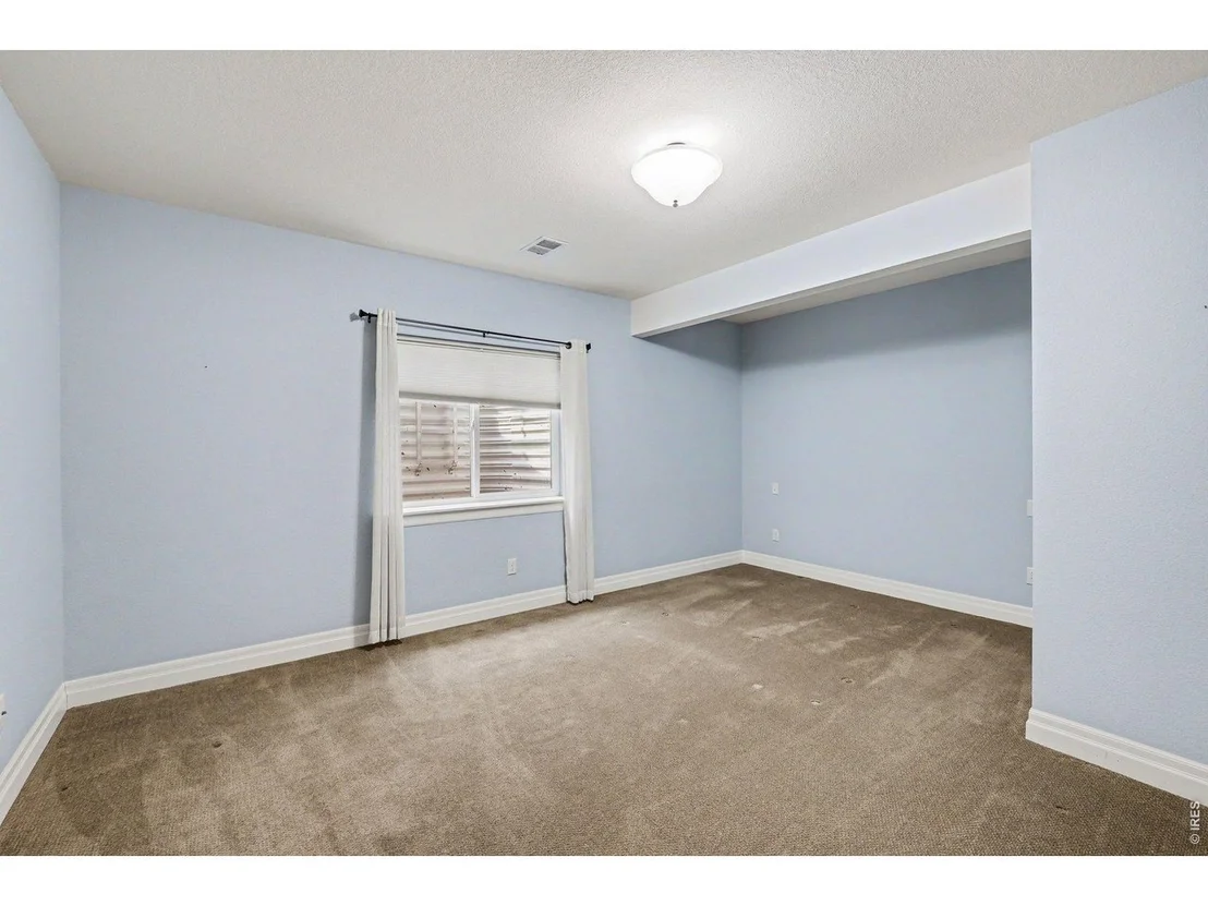 Photo of 5661 Mid Pointe Dr