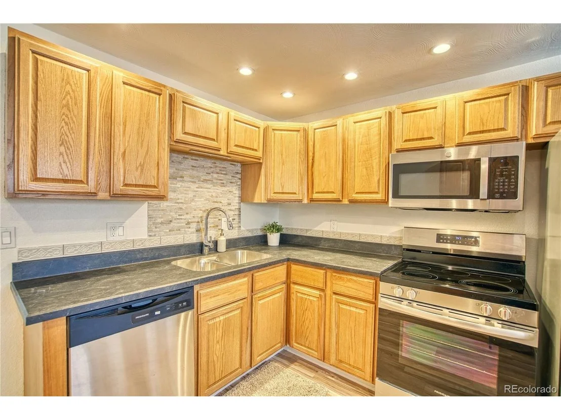 Photo of 737 Goss Dr