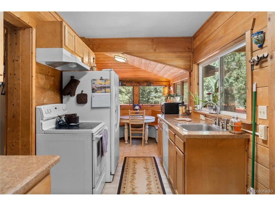 Photo of 48 Linn Cir