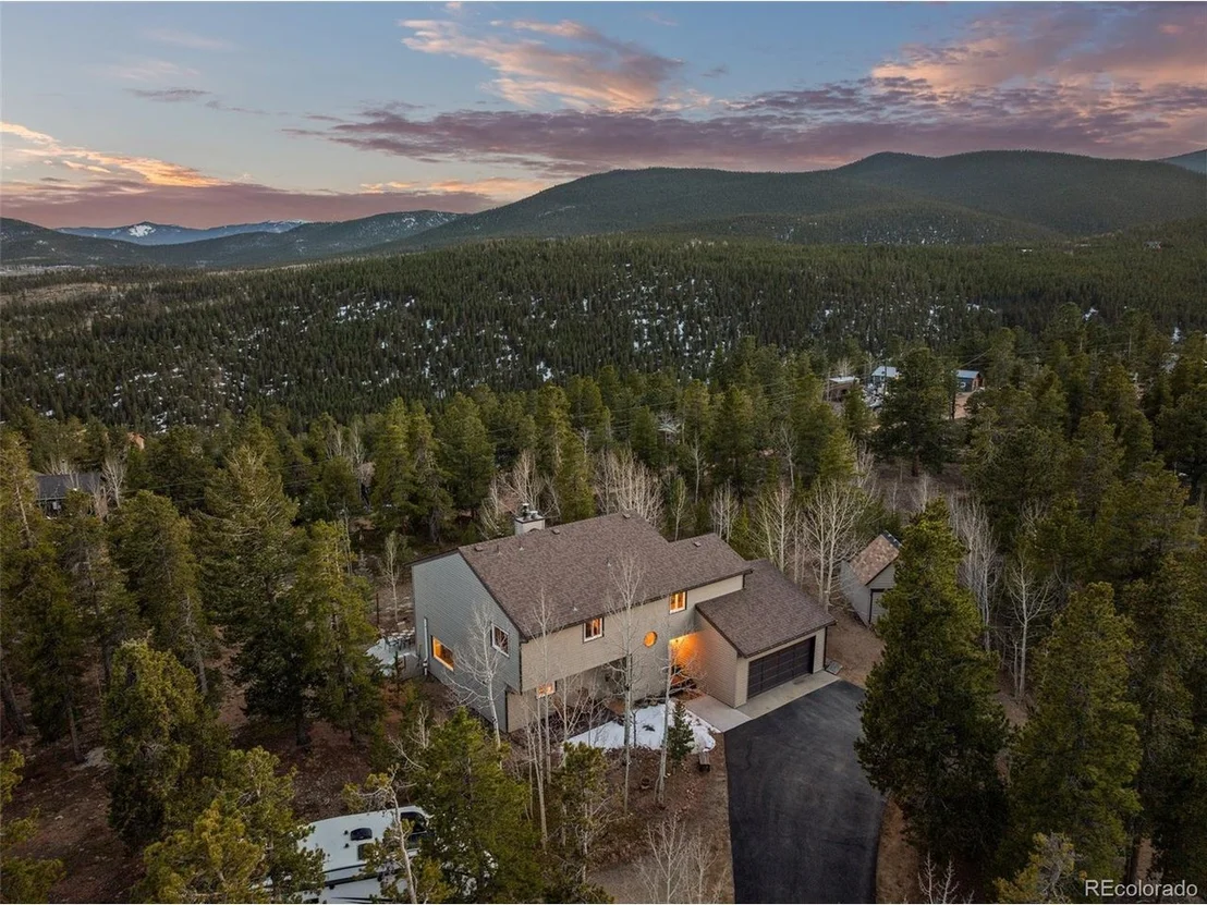 Photo of 381 Highlands Dr
