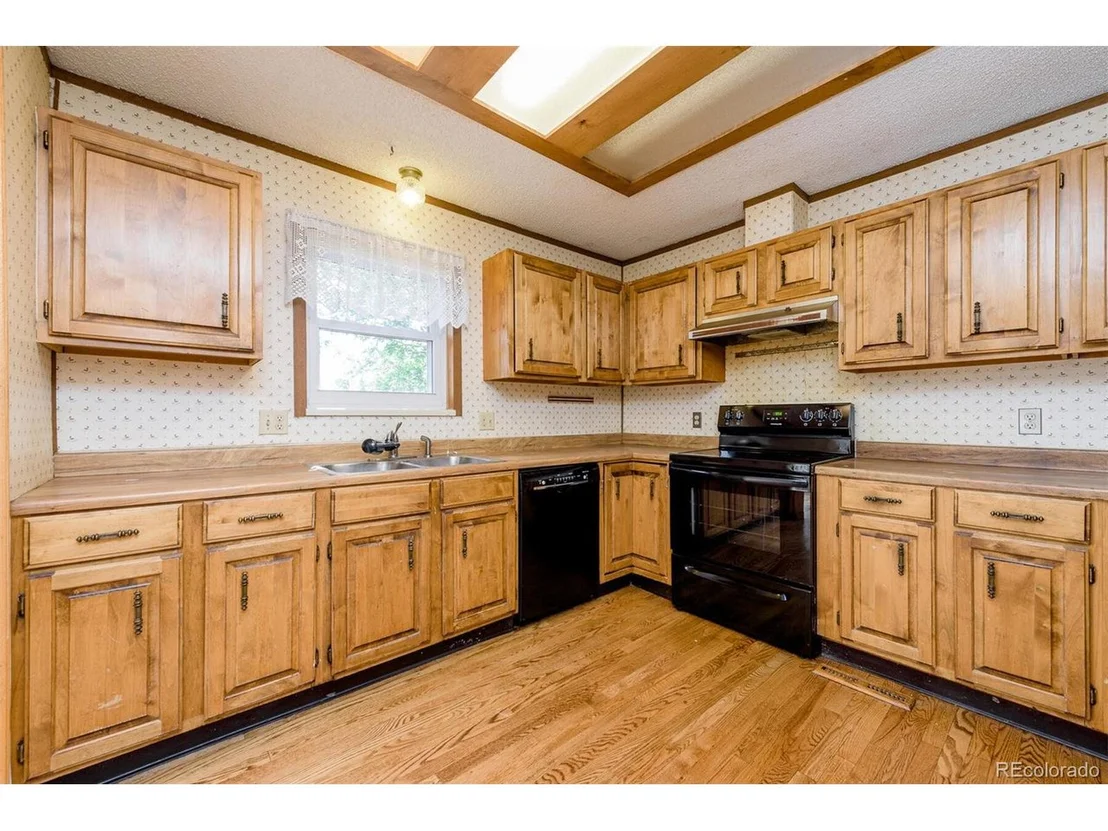 Photo of 8681 Bluegrass Cir