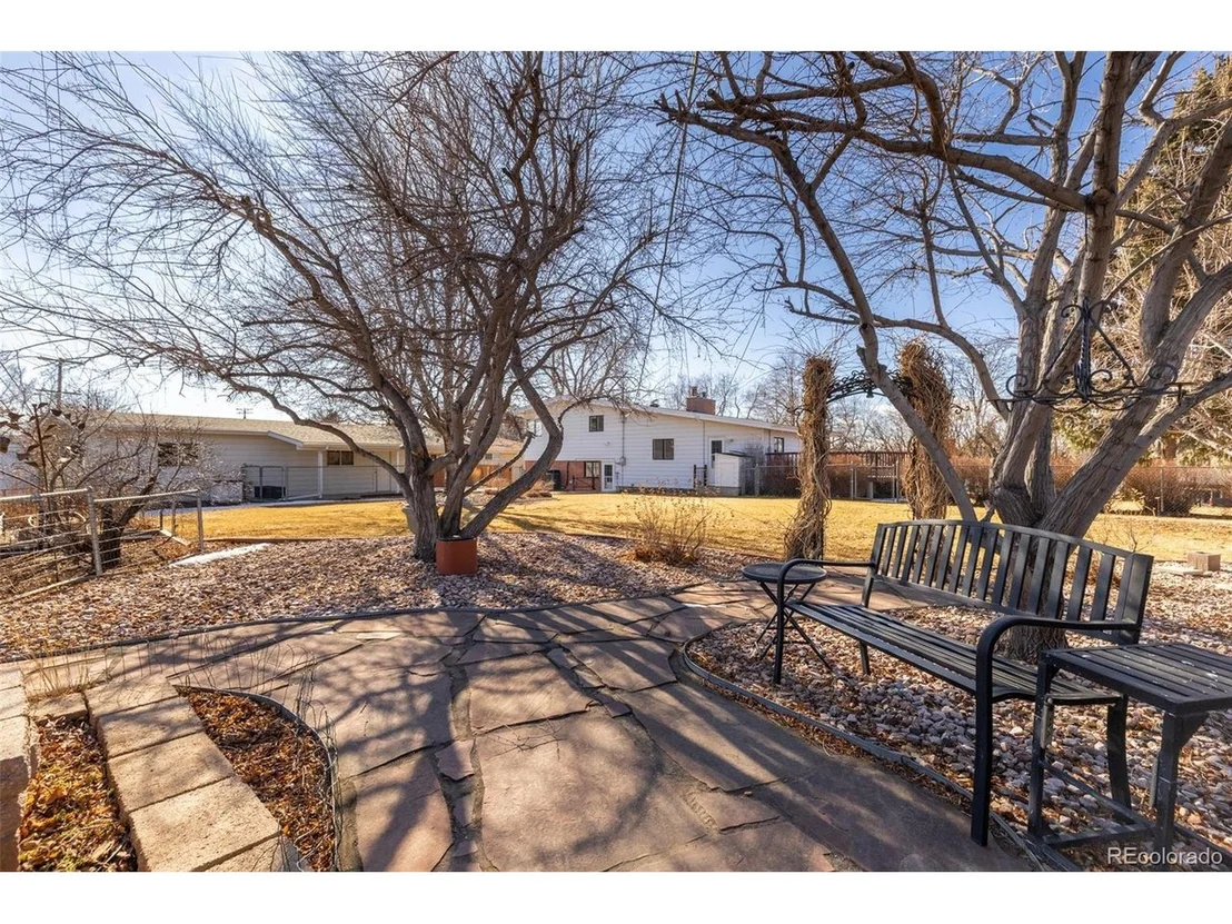 Photo of 2318 Sunset Ln