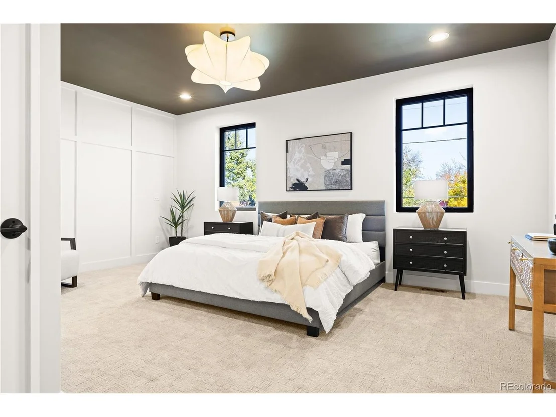 Photo of 3920 Stuart