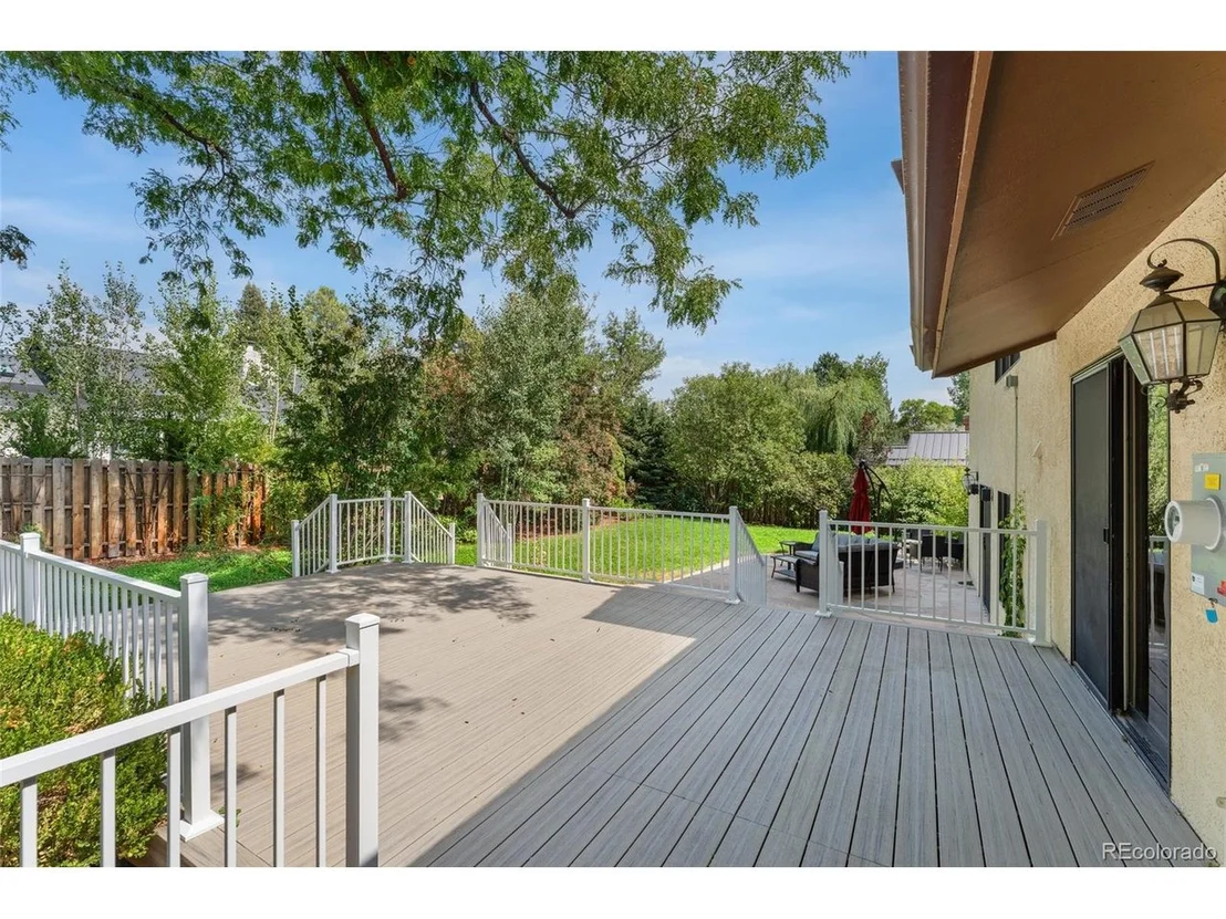 Photo of 7302 Island Cir