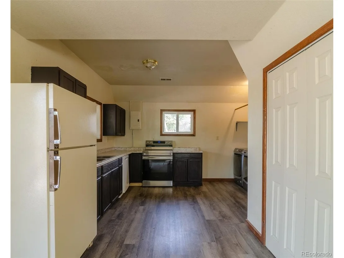 Photo of 445 Hover St