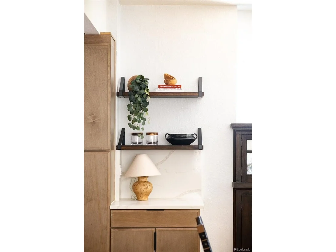 Photo of 625 Cook St