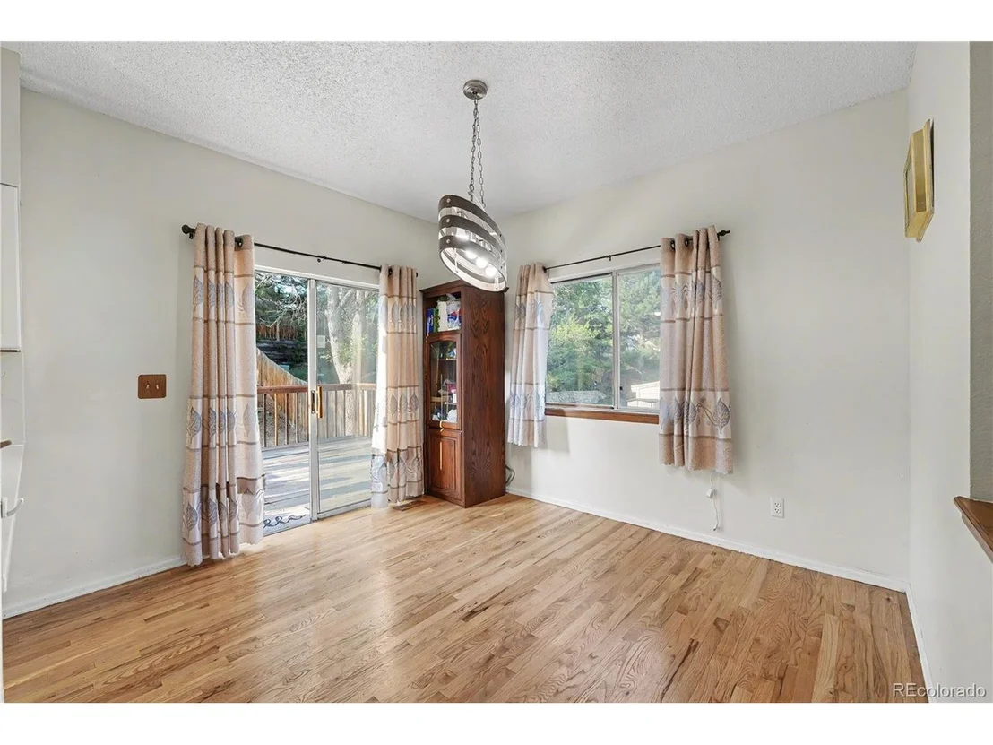 Photo of 3843 W Temple Pl