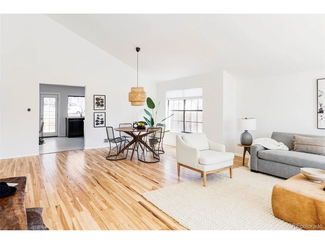 Photo of 8174 Field Cir