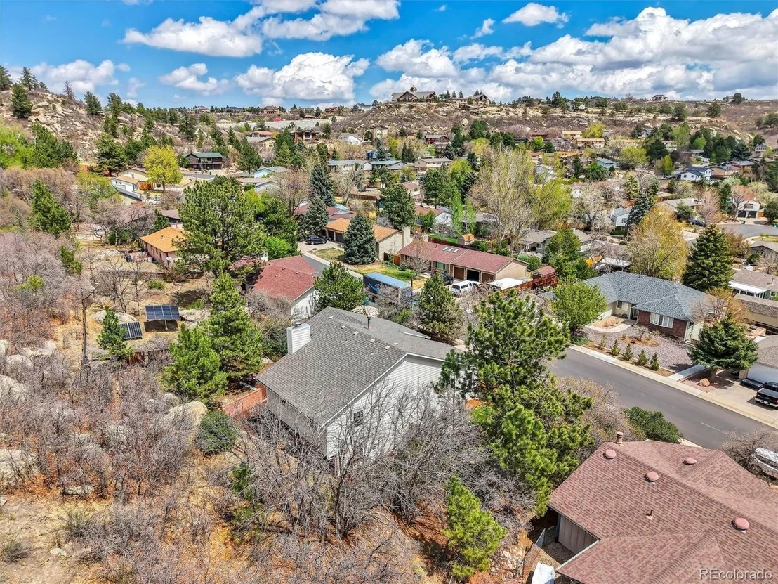 Photo of 243 Dawson Dr