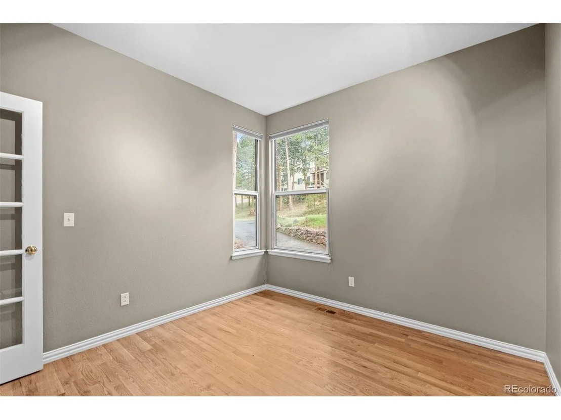 Photo of 3396 White Bark Pne