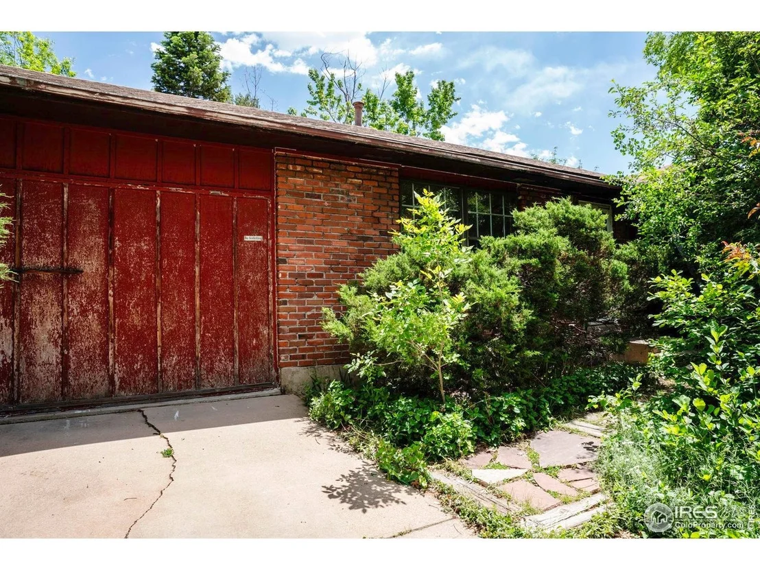 Photo of 1380 Ithaca Dr