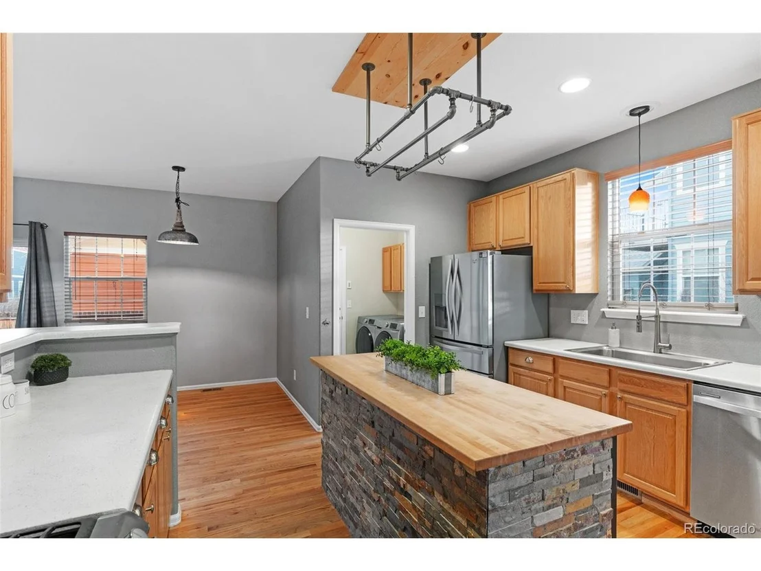 Photo of 2414 Winding Dr