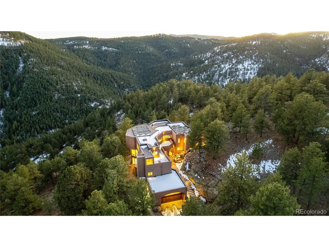 Photo of 1077 Carriage Hills Dr