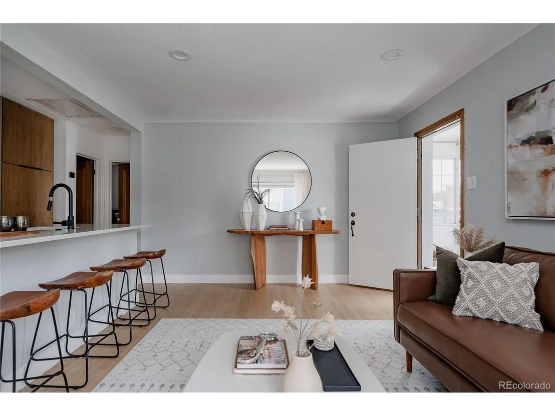 Photo of 3733 Sheridan Blvd