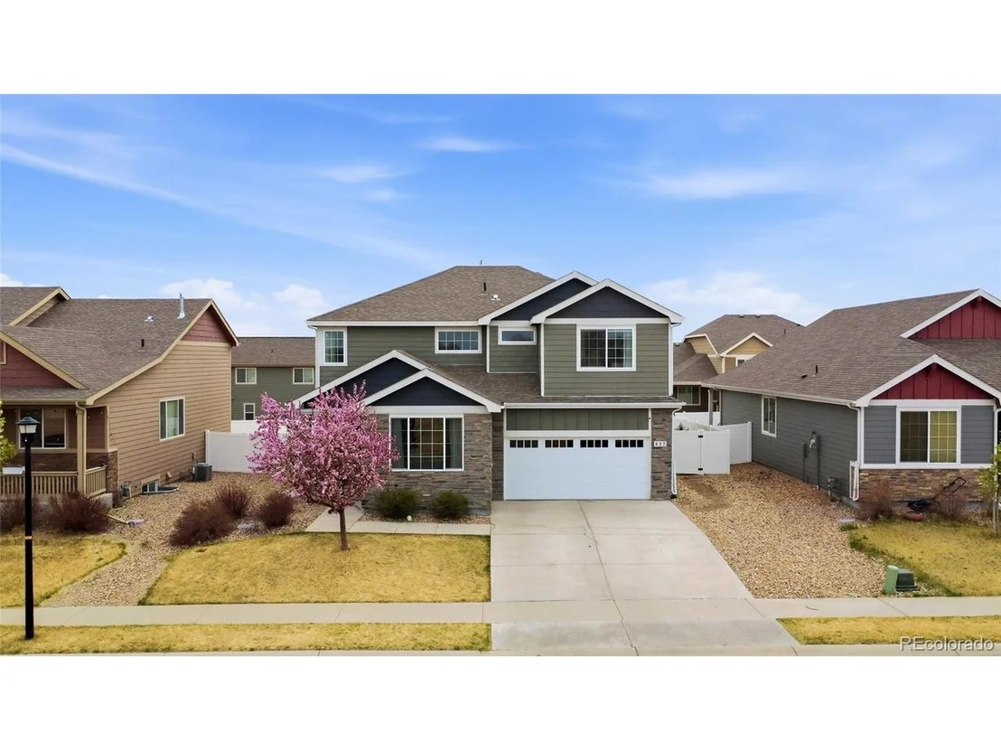 Photo of 627 Gore Range Dr