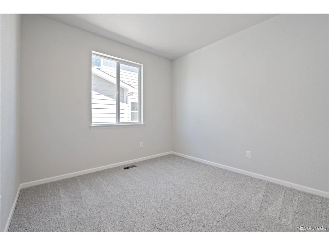 Photo of 2119 Summit Pl