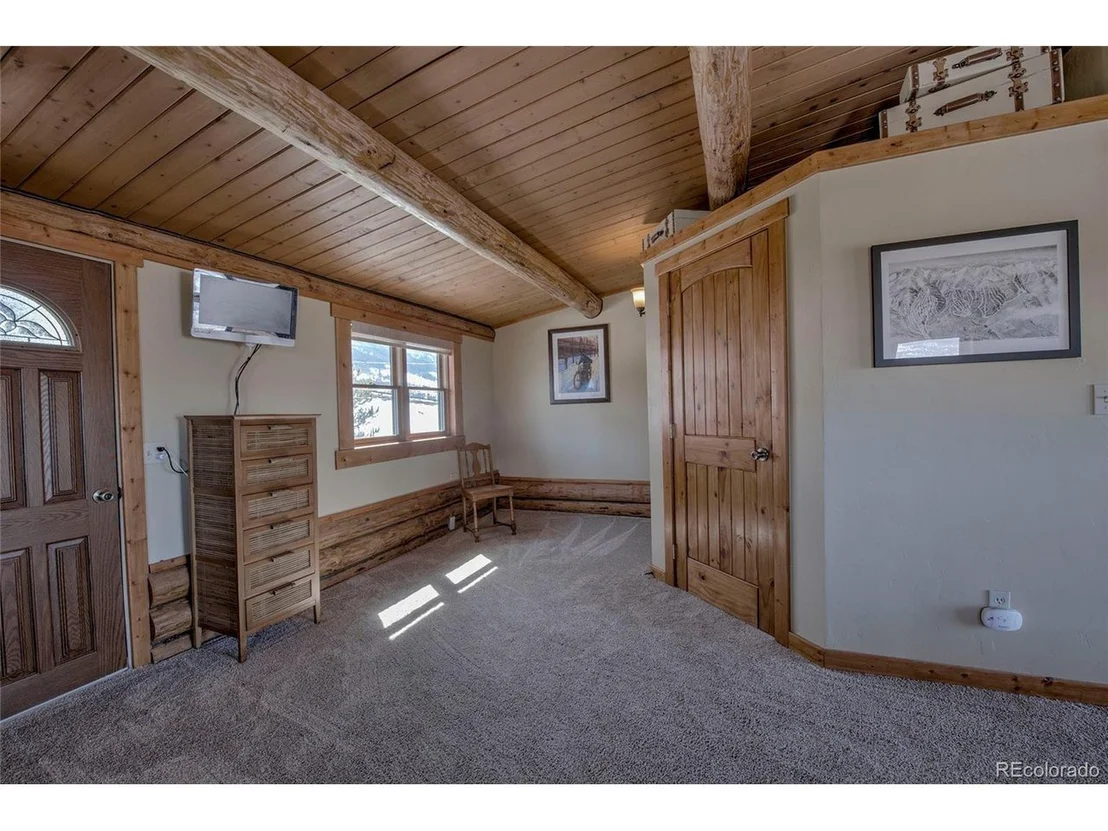 Photo of 64 Hideaway Ct