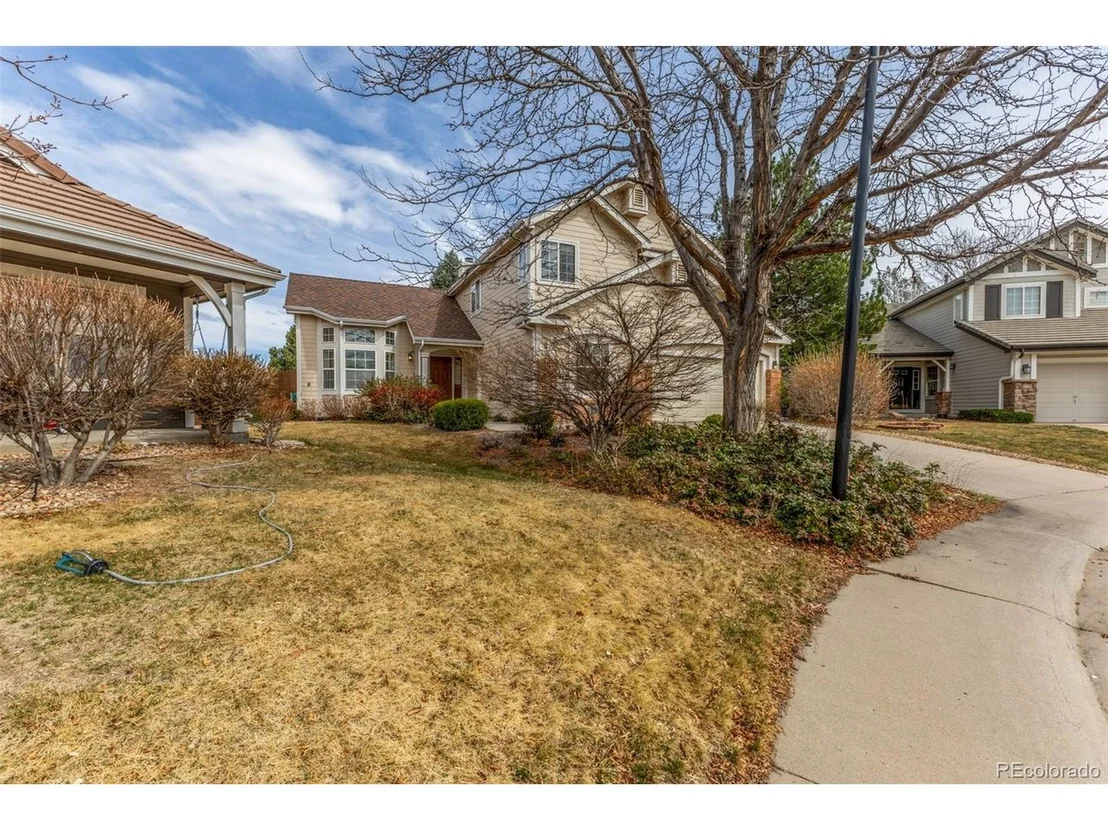 Photo of 8825 Fairview Oaks Pl