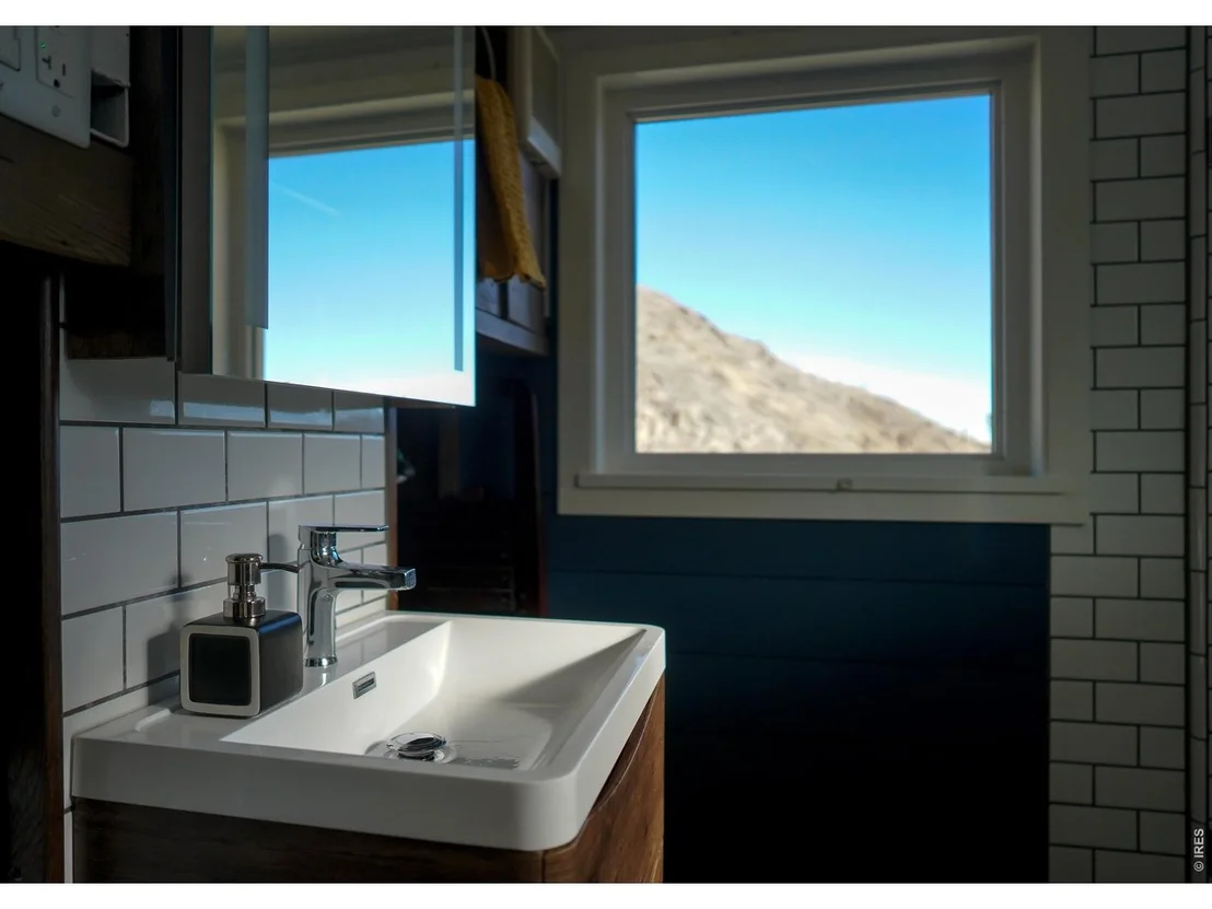 Photo of 560 Emerson Gulch Rd
