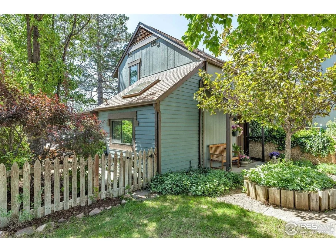 Photo of 3582 Smuggler Way