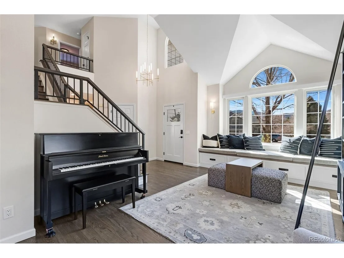 Photo of 935 Meadow Run