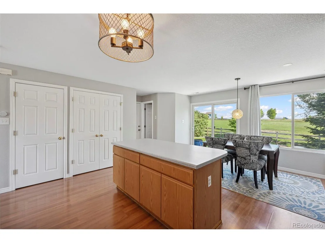 Photo of 7977 Emerson Ave