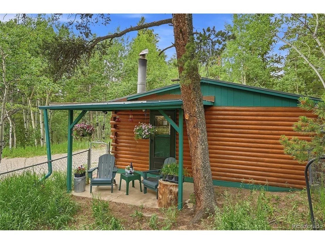 Photo of 464 Long Trail Rd