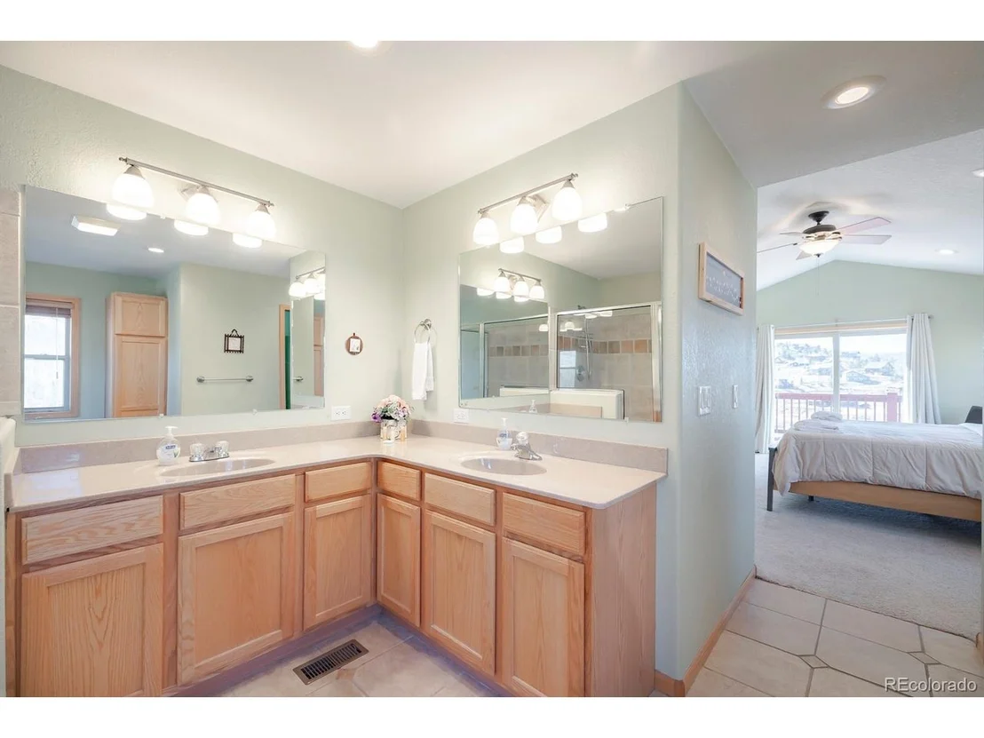 Photo of 498 Beaver Dr