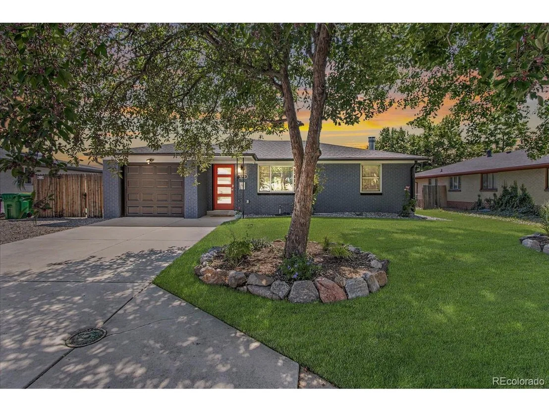 Photo of 5350 Iris St