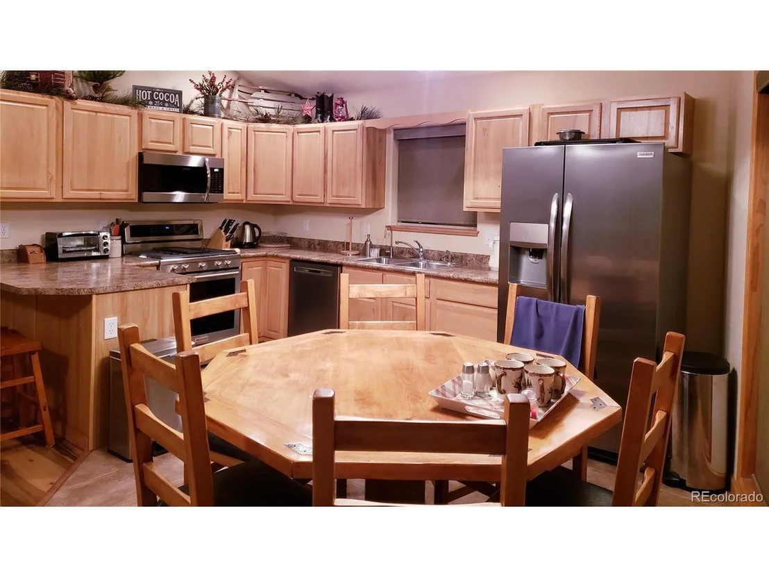 Photo of 765 Mountain View Dr