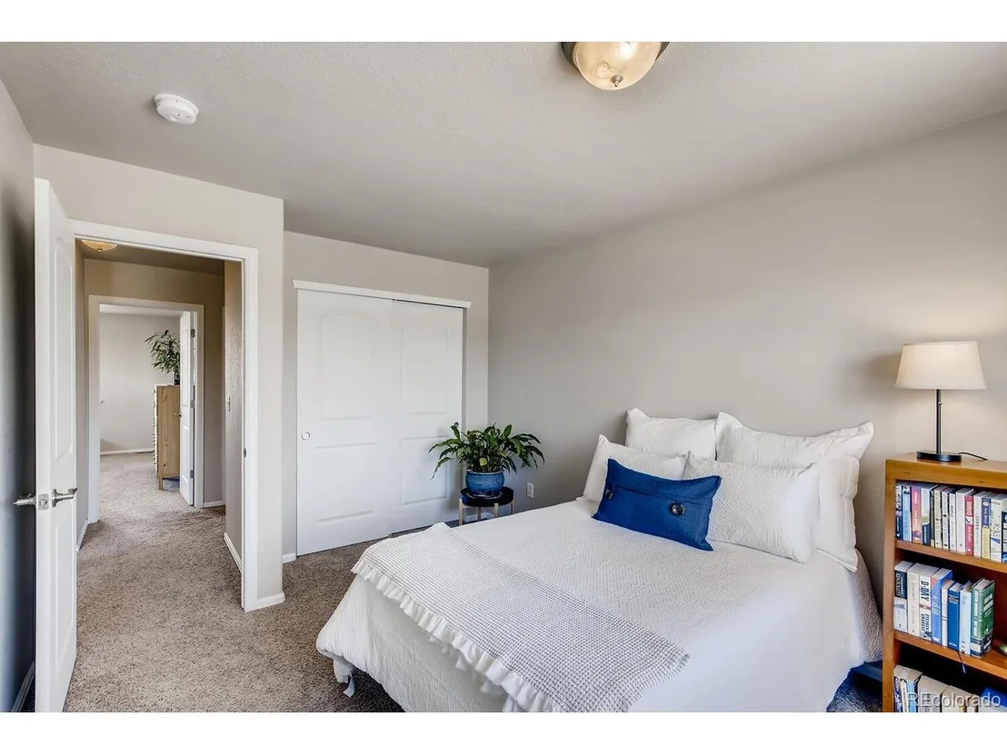 Photo of 5675 Vine Ave