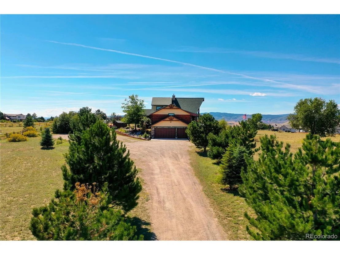 Photo of 6584 Lakeside Cir