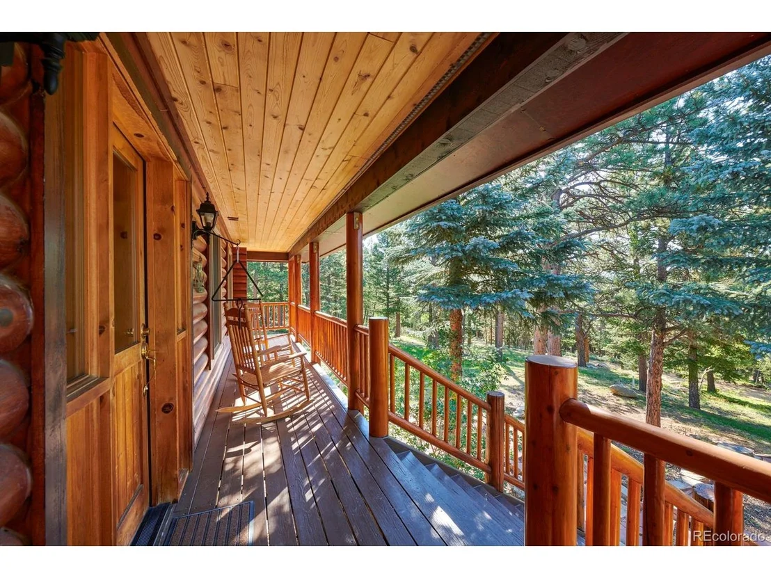 Photo of 323 Spruce Way