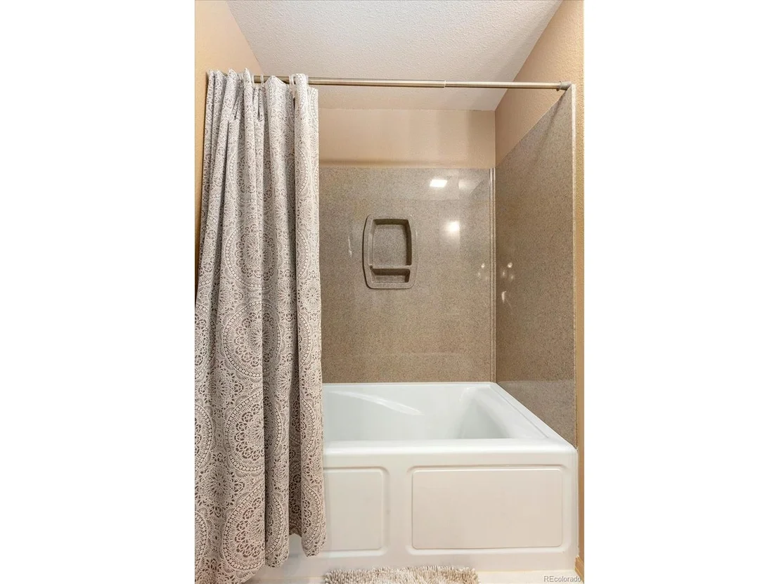 Photo of 7640 Meadowlark Dr